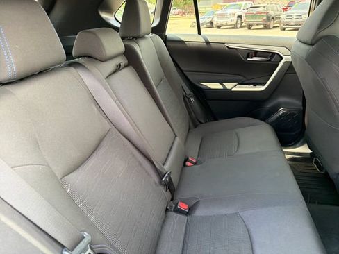 Used 2022 Toyota RAV4 SE AWD/4WD image 28