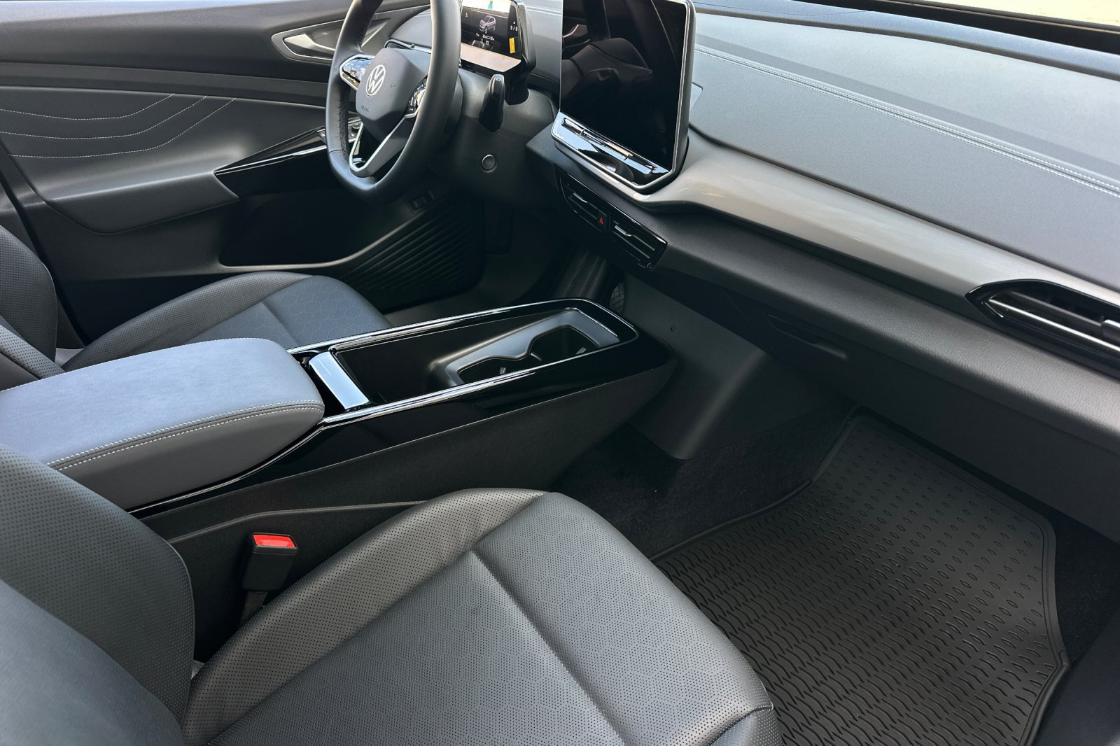 New 2026 Volkswagen ID.4 Pro S Plus AWD/4WD image 14