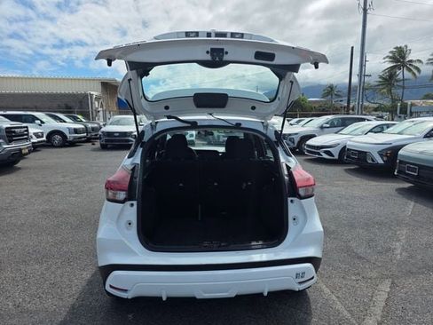 Used 2024 Nissan Kicks SR image 11