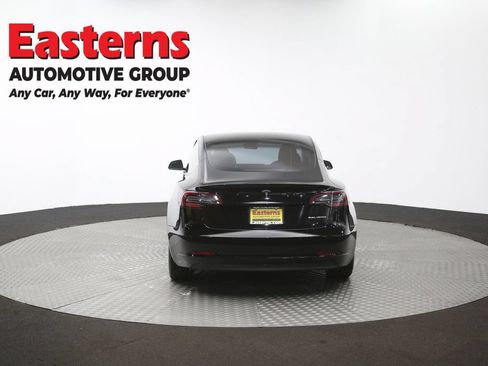 Used 2022 Tesla Model 3 Long Range AWD/4WD image 32