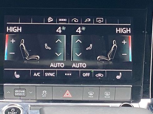 Used 2021 Audi e-tron Premium w/ Convenience Plus Package image 6