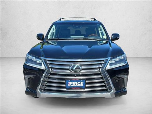 Used 2017 Lexus LX 570 4WD w/ Luxury Package image 2