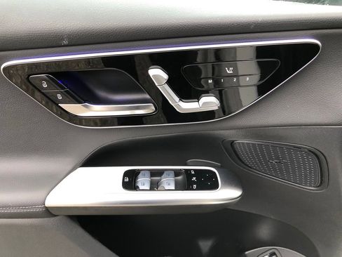 New 2025 Mercedes-Benz GLC 300 GLC 300 image 12