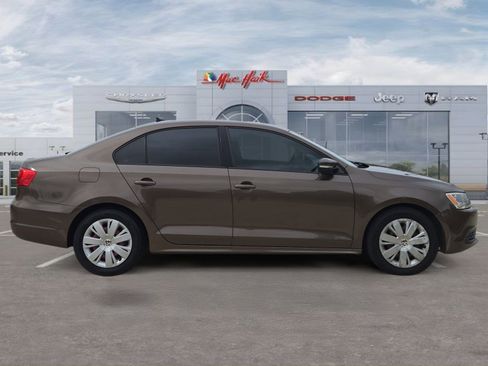 Used 2014 Volkswagen Jetta SE FWD image 6