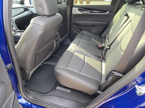 New 2025 Cadillac XT5 Premium Luxury w/ LPO, Floor Liner Package FWD image 17