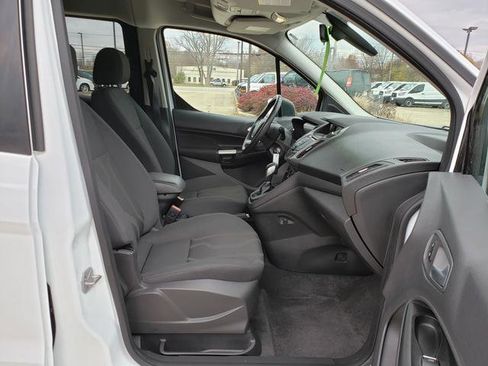 Used 2016 Ford Transit Connect XLT image 16