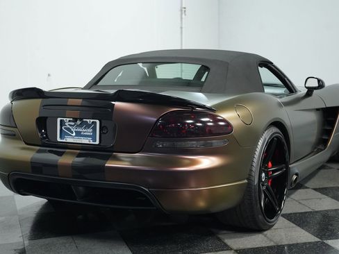 Used 2006 Dodge Viper SRT-10 image 10