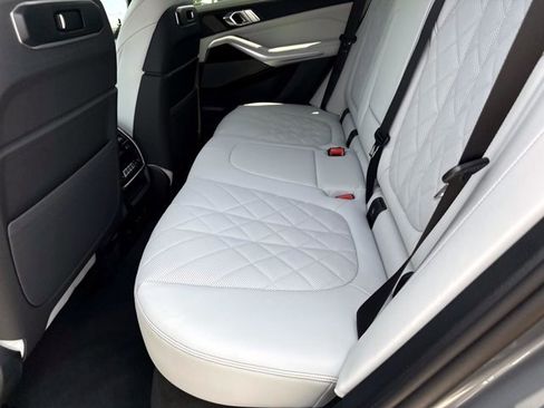 New 2026 BMW X5 xDrive40i AWD/4WD image 14
