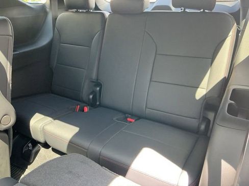 New 2026 Chevrolet Traverse RS w/ LPO, Floor Liner Package AWD/4WD image 21