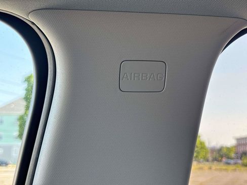 Used 2023 GMC Terrain SLE w/ LPO, Floor Liner Package AWD/4WD image 30