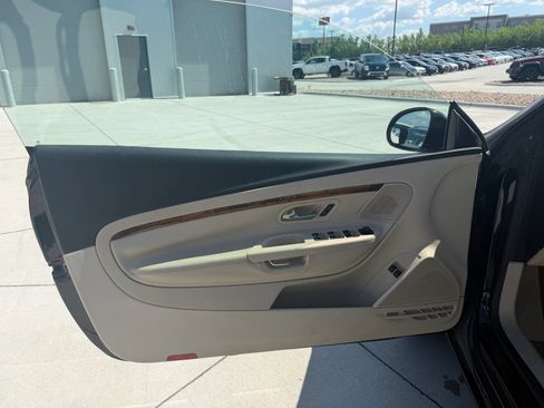 Used 2008 Volkswagen Eos Lux FWD image 11