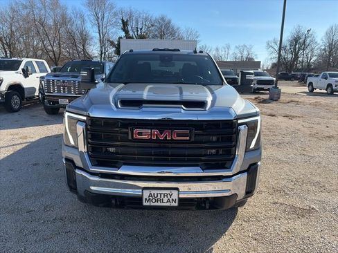 New 2026 GMC Sierra 3500 Pro image 9