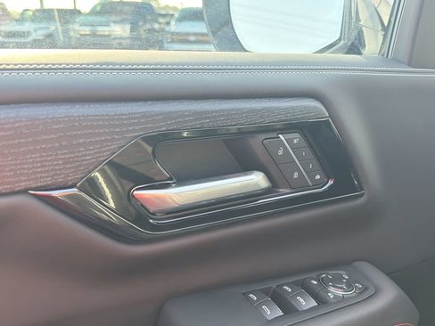 New 2026 GMC Yukon XL AT4 Ultimate w/ LPO, Floor Liner Package AWD/4WD image 15