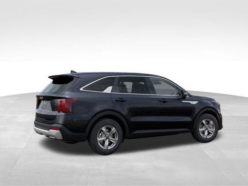 Certified 2025 Kia Sorento LX FWD image 6