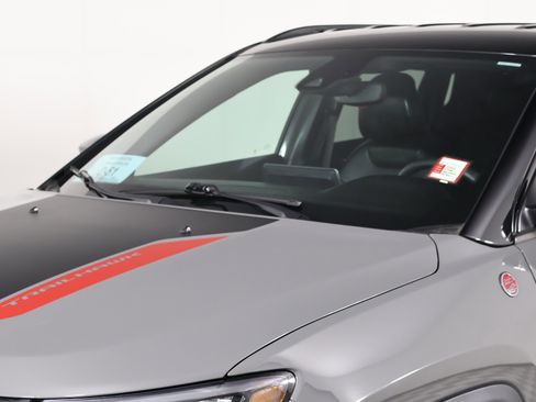 Used 2023 Jeep Compass Trailhawk w/ Trailhawk Convenience Group image 12