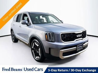 Used 2023 Kia Telluride EX w/ EX Captain's Chair Package