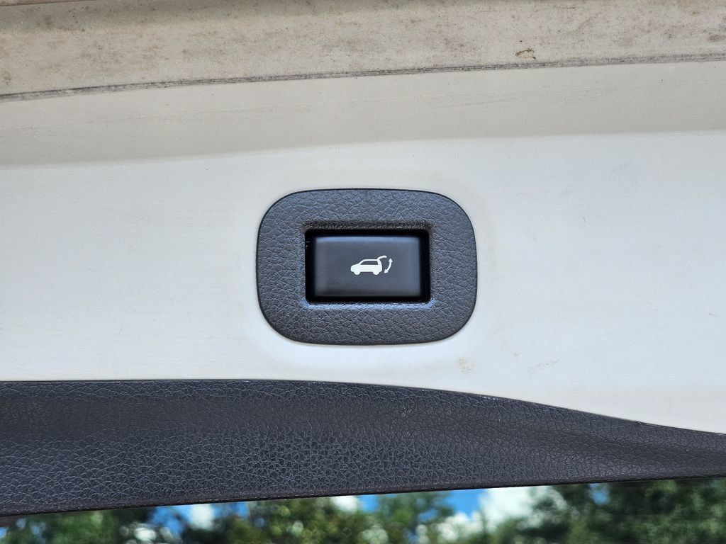 Used 2019 Nissan Rogue SV FWD image 10