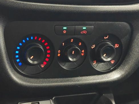 Used 2015 RAM ProMaster City Tradesman SLT w/ Rear Back-up Camera Group image 9