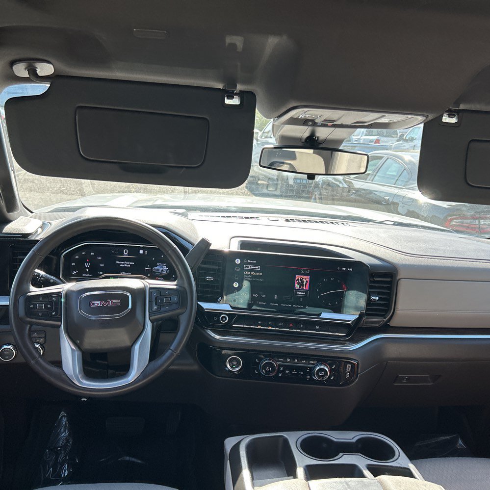 Used 2022 GMC Sierra 1500 SLE RWD image 3