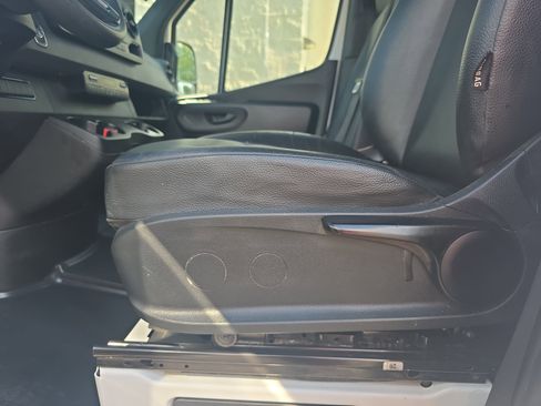 Used 2024 Mercedes-Benz Sprinter 2500 image 29