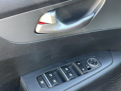 Used 2020 Kia Forte LXS image 7