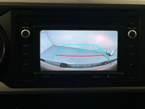 Used 2019 Toyota Tacoma SR5 RWD image 6