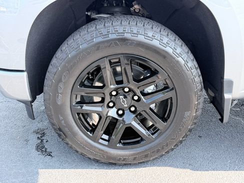 Used 2026 Chevrolet Silverado 1500 RST AWD/4WD image 35