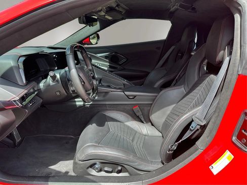 Used 2024 Chevrolet Corvette Z06 RWD image 9