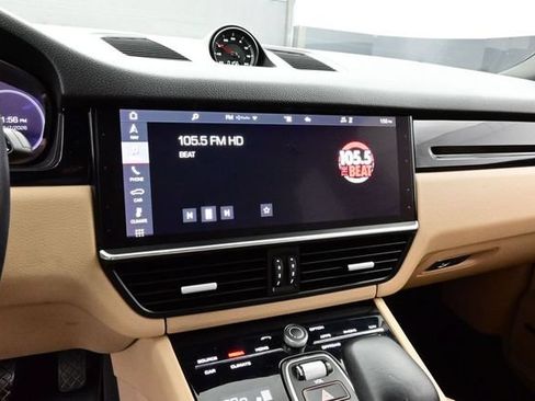 Certified 2021 Porsche Cayenne Coupe AWD/4WD image 10