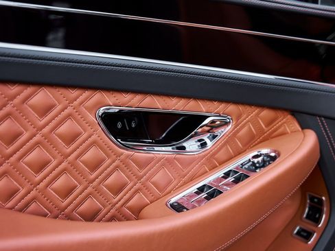 Used 2020 Bentley Continental GT image 30