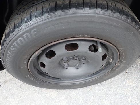 Used 2005 Volkswagen Jetta GL FWD image 7