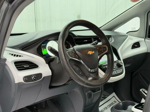 Used 2017 Chevrolet Bolt Premier w/ Driver Confidence II Package image 10