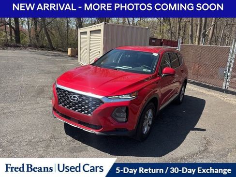 Used 2020 Hyundai Santa Fe SE image 1