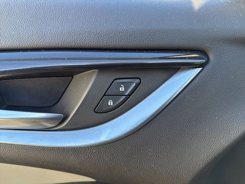 Used 2020 Buick Enclave Essence w/ Sport Touring Edition image 27