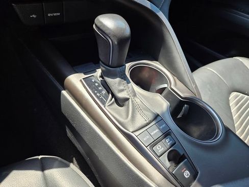 Used 2023 Toyota Camry SE FWD image 18