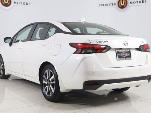 Used 2020 Nissan Versa SV image 4
