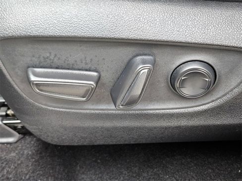 Used 2024 Toyota Grand Highlander XLE image 16