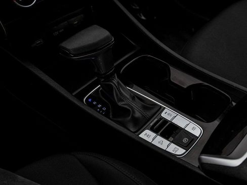 Used 2023 Hyundai Tucson SE image 25