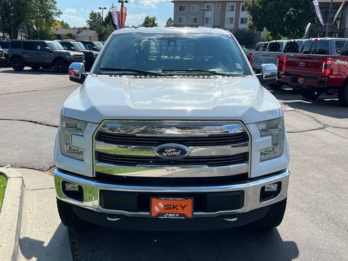 Used 2015 Ford F150 Lariat w/ Equipment Group 502A Luxury AWD/4WD image 4