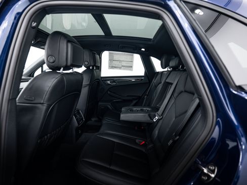 Certified 2026 Porsche Macan AWD/4WD image 22