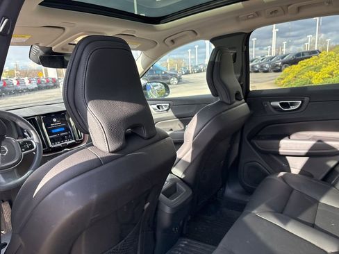 Certified 2024 Volvo XC60 B5 Plus w/ Protection Package Premier image 28