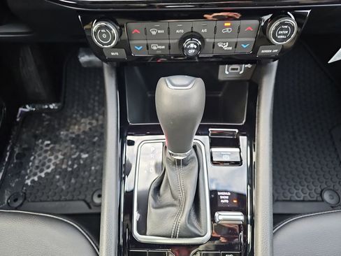 New 2026 Jeep Compass Latitude w/ Sun and Sound Group image 28