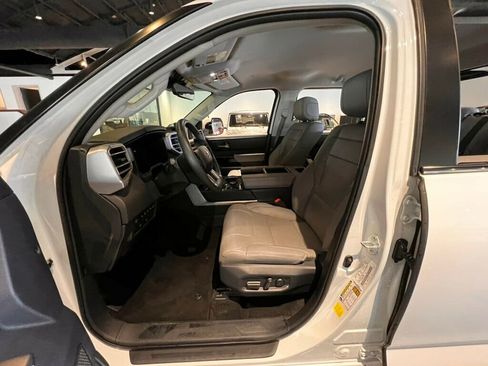Used 2024 Toyota Tundra Limited w/ Power Package image 10