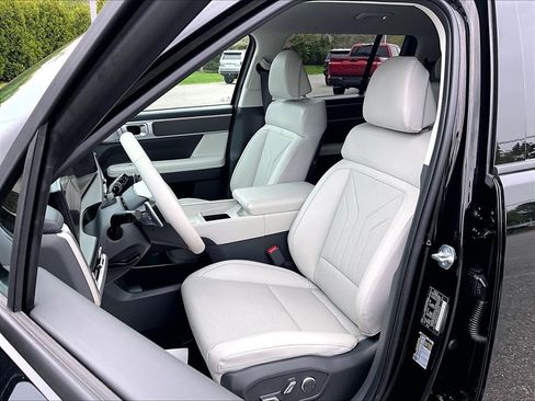 Used 2026 Hyundai Santa Fe SEL AWD/4WD image 10