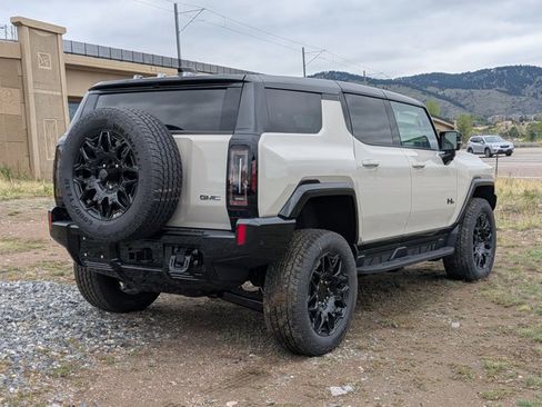 New 2026 GMC Hummer EV SUV w/ LPO, Dark Essentials Package AWD/4WD image 2