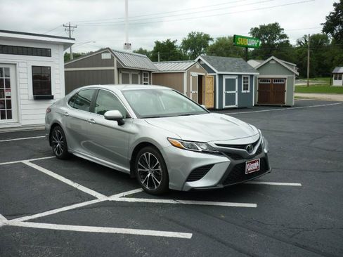 Used 2020 Toyota Camry SE AWD/4WD image 5