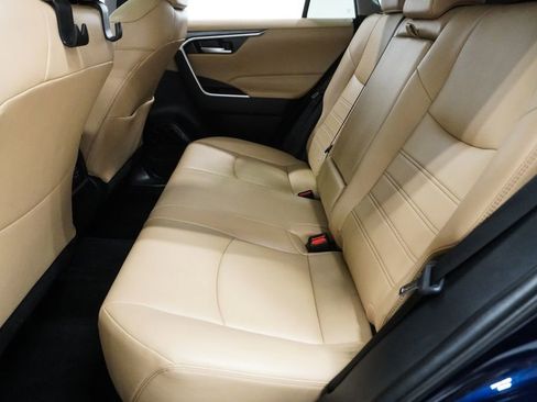 Used 2025 Toyota RAV4 XLE Premium image 16