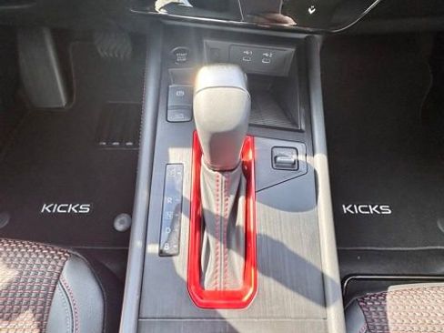 New 2025 Nissan Kicks SR image 21
