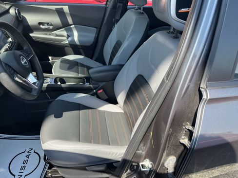 Used 2024 Nissan Kicks SR w/ SR Premium Package FWD image 17