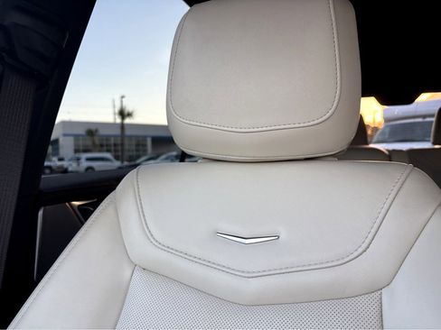 Used 2024 Cadillac XT6 Sport w/ Technology Package image 6